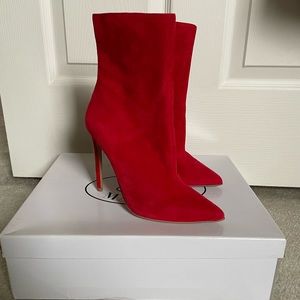Steve Madden red suede boot